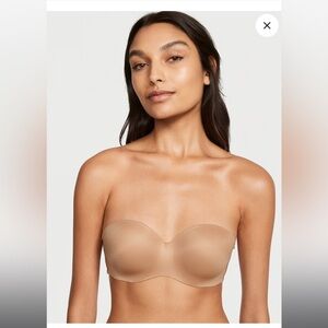 NWT Victoria’s Secret Lined Strapless Nude Bra